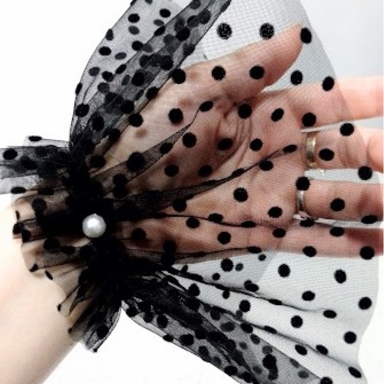 MANSETA DECOR POZE TIUL NEGRU CU BULINE MICI MANSETA DECOR POZE TIUL NEGRU CU BULINE MICI
