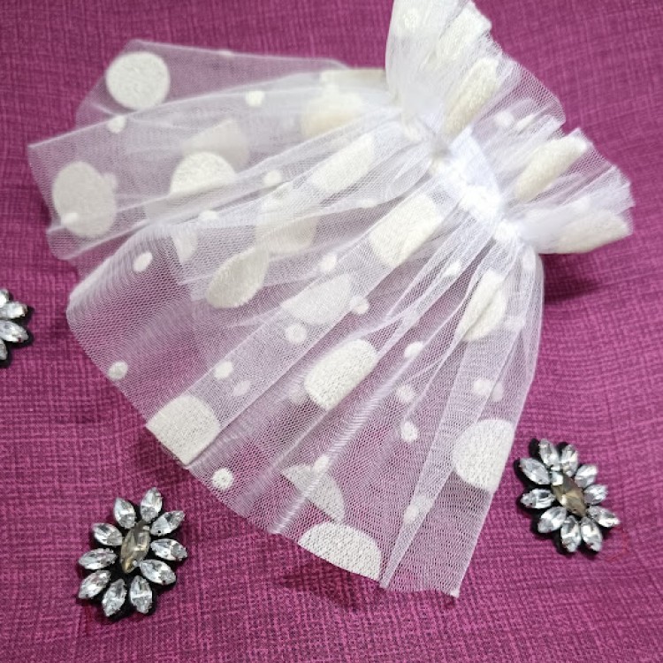 MANSETA DECOR POZE ALBA CU BULINE MARI SI MICI IVORY