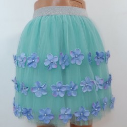 TUTU VERNIL CU TREI RANDURI DE FLORI BLEO